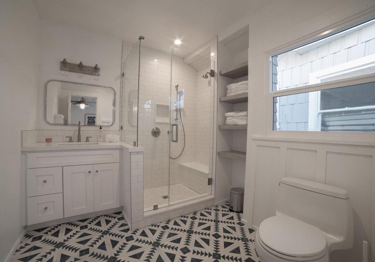 Renovated Venice Craftsman - Prime Location! Holiday home Los Angeles