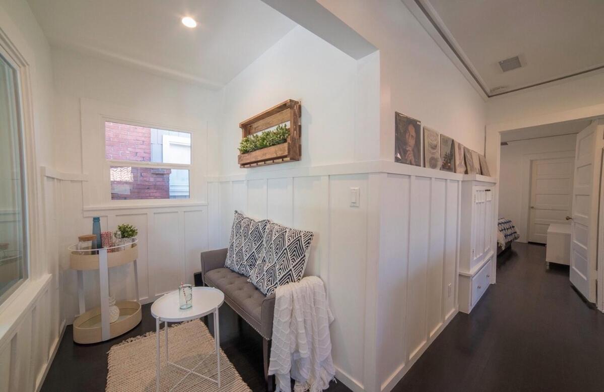 Renovated Venice Craftsman - Prime Location! Holiday home Los Angeles